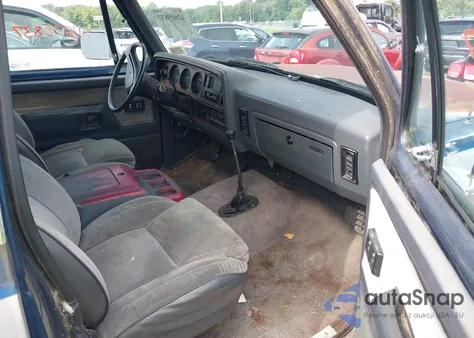 1990 Dodge Ramcharger Aw-150 из США, поврежденный, VIN 3B4GM17Y9LM043030